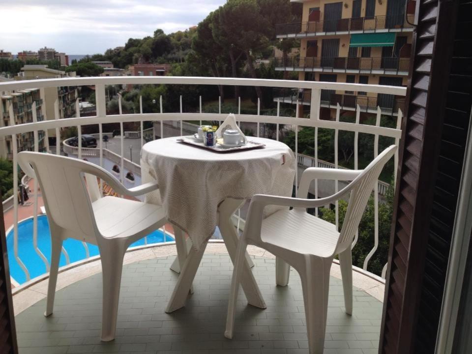 Hotel Paco Pietra Ligure Extérieur photo