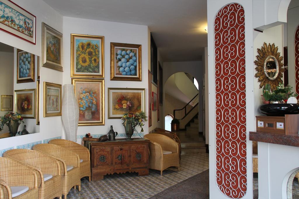 Hotel Paco Pietra Ligure Extérieur photo
