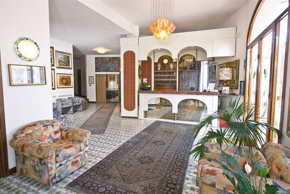 Hotel Paco Pietra Ligure Extérieur photo