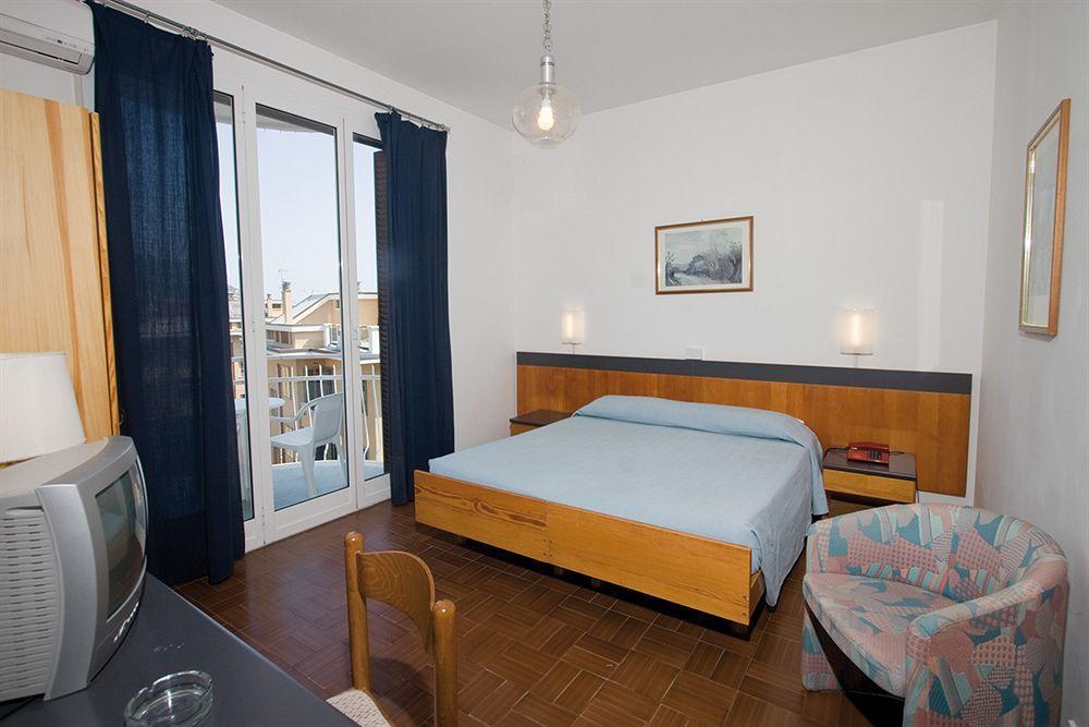 Hotel Paco Pietra Ligure Extérieur photo